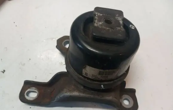 Volvo S60 Engine mount bracket 31375722 L860