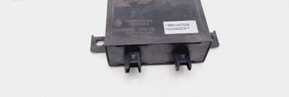 Volkswagen PASSAT B4 Immobilizer control unit/module 1H0953257B 5WK4678 S2222223F