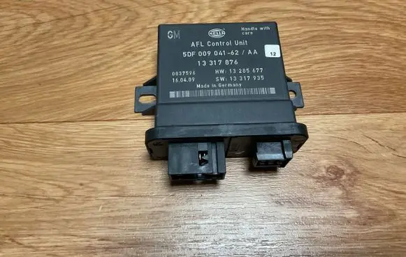 Opel Insignia A Light module LCM 13317876 5DF00904162 13285677