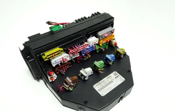 Mercedes-Benz C W204 SAM control unit A2045456101 A2044423200 A2044423300