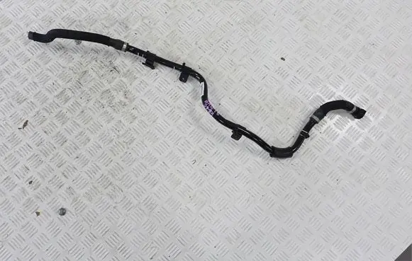 BMW i8 Engine coolant pipe/hose 7640843