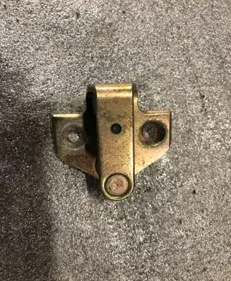 Ford Mondeo Mk III Front door lock loop/hook striker 2M51F21982AA