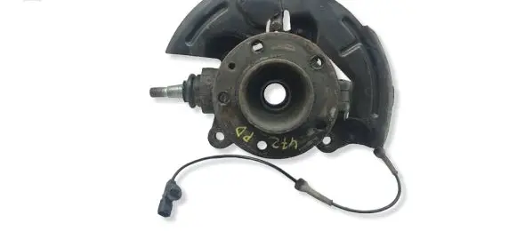 Renault Master III Front wheel hub 