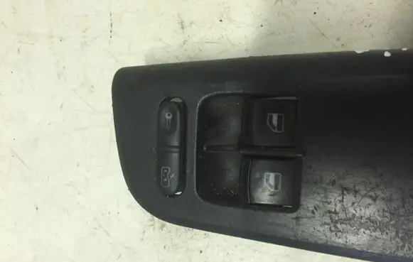 Skoda Octavia Mk1 (1U) Electric window control switch 1J3959857