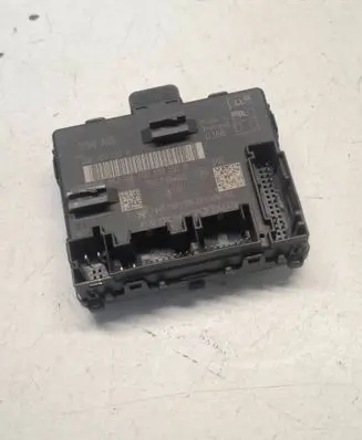 Audi Q3 F3 Door control unit/module 5Q0959592M 10537445