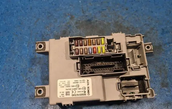 Alfa Romeo Mito SAM control unit 00505167040