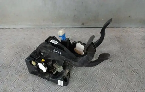 Peugeot Boxer Pedal assembly 25863700 F5440