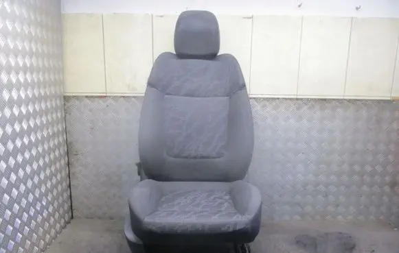 Peugeot 3008 I Front passenger seat 