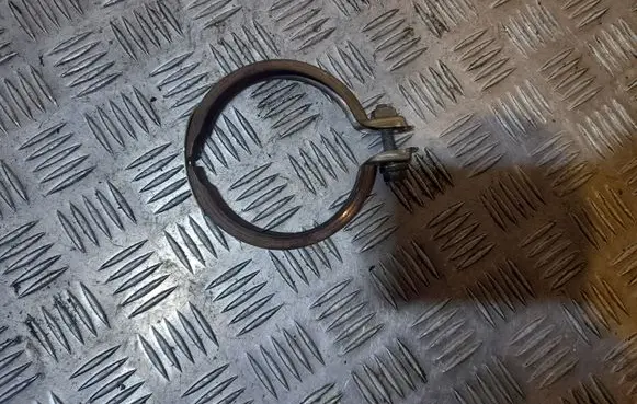 BMW X6 E71 Muffler pipe connector clamp 7620508