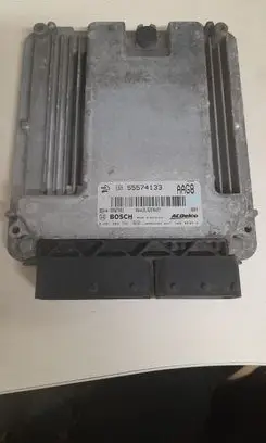 Opel Insignia A Engine control unit/module 55574133