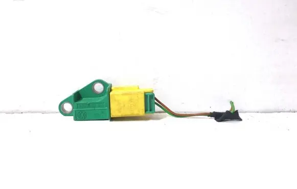 Volkswagen Golf V Airbag deployment crash/impact sensor 1k0909606D