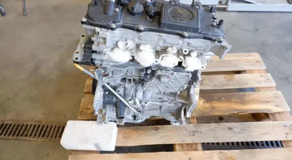 Toyota Prius (XW50) Engine 8233854 2ZR