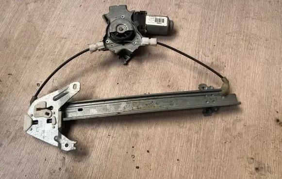 Nissan Primera Rear door window regulator with motor 400601