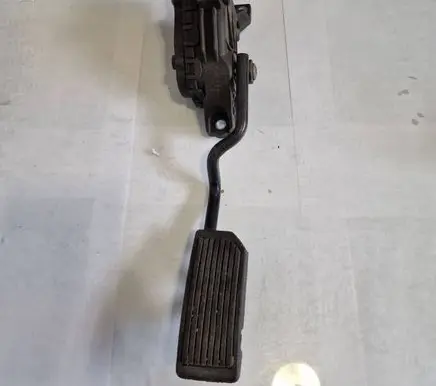Nissan Primera Accelerator throttle pedal 18002AU400 6PV00862003