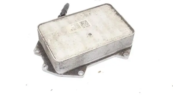 Audi Q5 SQ5 Engine oil radiator 06M117015M
