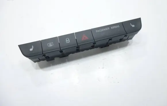 Skoda Fabia Mk3 (NJ) A set of switches 6V0927132C 5121003022357001 03498510102