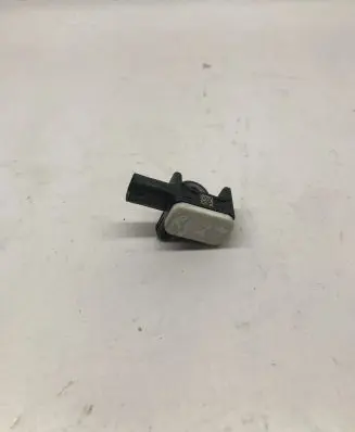 Mercedes-Benz CLA C117 X117 W117 Airbag deployment crash/impact sensor A1668210151