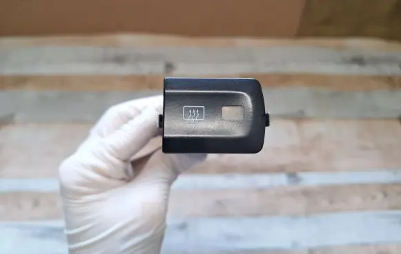 Windscreen/window heater switch