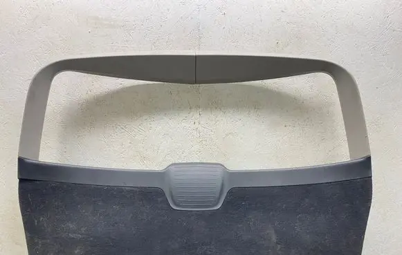 Mercedes-Benz C W204 Tailgate trim A2047400070 A2047400171 A2047400271