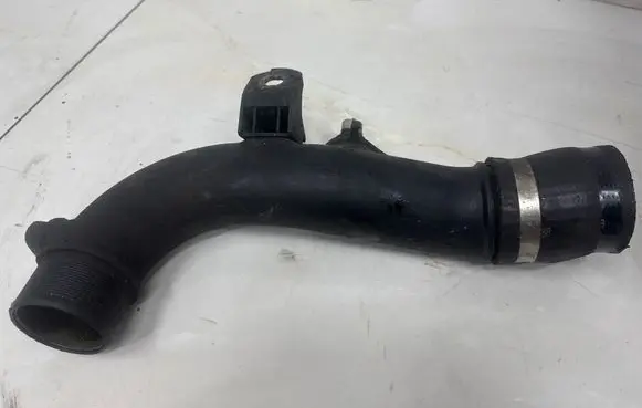 Toyota Avensis T250 Intercooler hose/pipe 173620R010