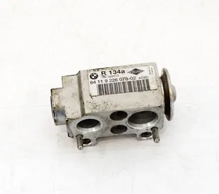 BMW X1 E84 Other engine bay part 9226078