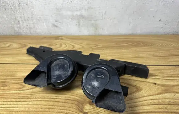 Audi Q7 4L Horn signal 024148