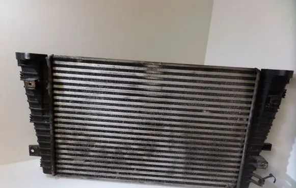 Opel Zafira B Intercooler radiator 13223395