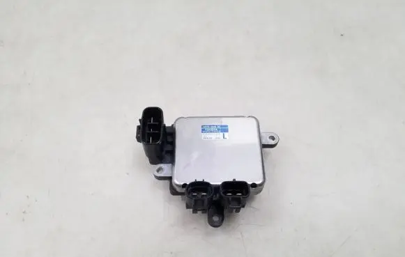 Toyota Auris E180 Coolant fan relay 8925730080