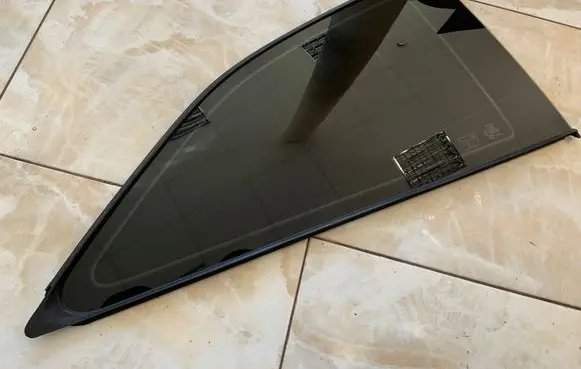 Audi S5 Facelift Rear side window 8T0845300A 43R00081 DOT90AS2M30A