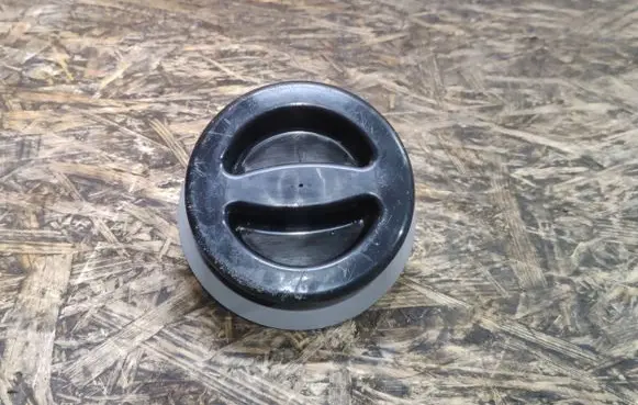 Opel Antara Spare wheel bolt 