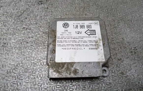 Volkswagen PASSAT B5 Airbag control unit/module 1J0909607