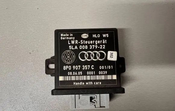 Audi A3 S3 A3 Sportback 8P Light module LCM 8P0907357C 00010039 5LA00837922
