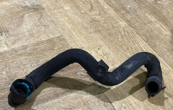 Jaguar F-Pace Engine coolant pipe/hose GX638B504AE