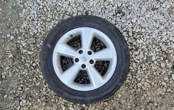 Nissan Qashqai R17 alloy rim 