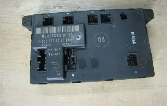 Mercedes-Benz C W203 Door control unit/module 2038201485