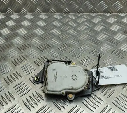 Mitsubishi L200 Central locking motor MR432147