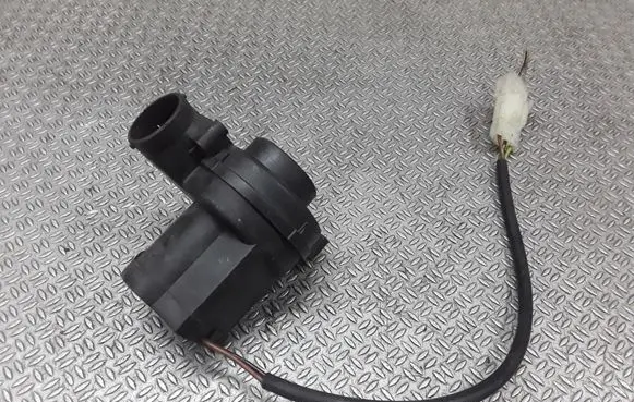BMW 5 E39 Engine control unit/module fan 0130002831