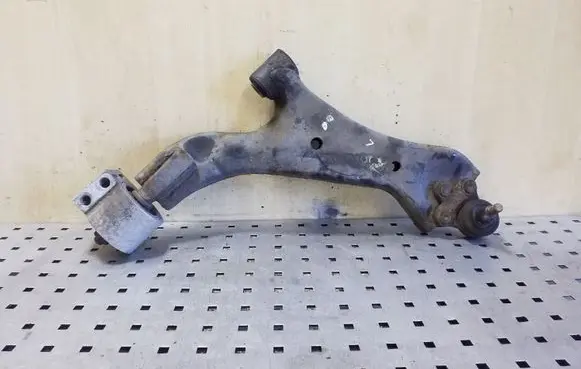 Chevrolet Captiva Front lower control arm/wishbone 96819162