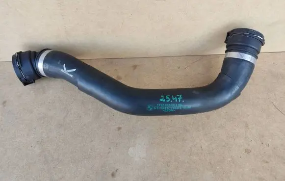 BMW 5 G30 G31 Engine coolant pipe/hose 17128572911 8572911