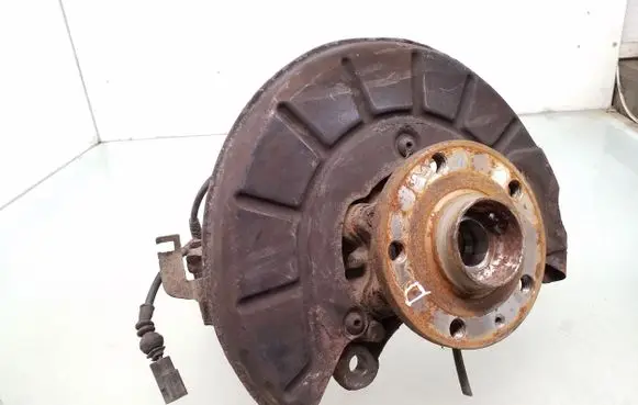 Skoda Superb B6 (3T) Front wheel hub spindle knuckle 1K05N 1K0615311F