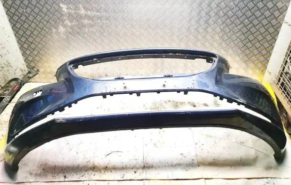 Volvo V40 Front bumper 6b09010814867 6b0-901-081-486-7
