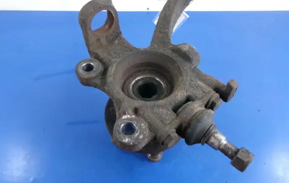 Volkswagen Transporter - Caravelle T4 Front wheel hub spindle knuckle