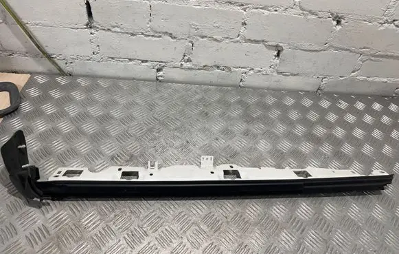 BMW M4 F82 F83 Engine compartment rubber 7280295