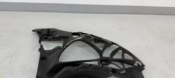 Front bumper mounting bracket