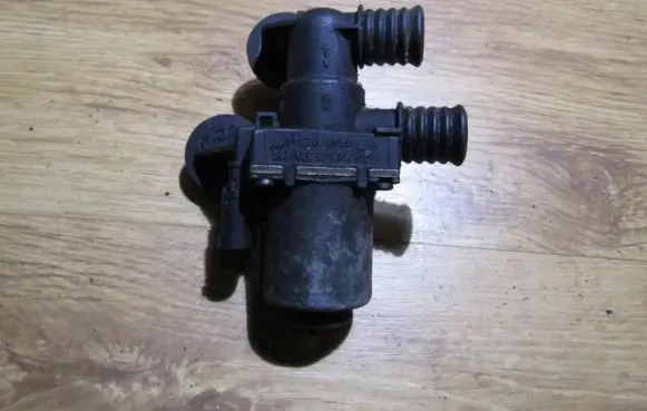 BMW X3 E83 Coolant heater control valve 1147412144 6411-8369805