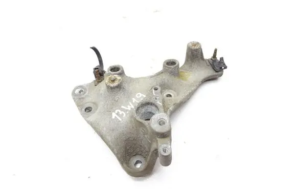 Opel Vivaro Engine mounting bracket 93455374