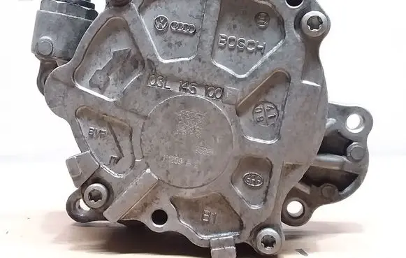 Volkswagen PASSAT B6 Vacuum pump 03L145100F