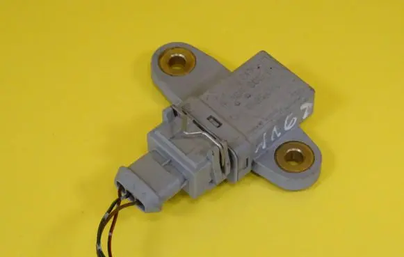 Mercedes-Benz A W168 ESP acceleration yaw rate sensor 0125420417 0265005113