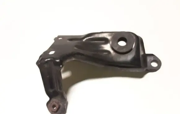 Honda CR-V Radiator mount bracket