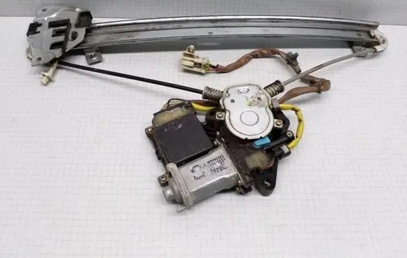 Mitsubishi Space Wagon Rear door window regulator motor MR462363 0620200550